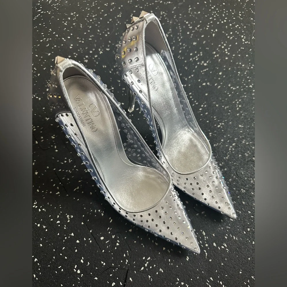 VALENTINO GARAVANI
Rockstud Embellished Stiletto PVC Pumps Size 40 - Picture 5 of 10